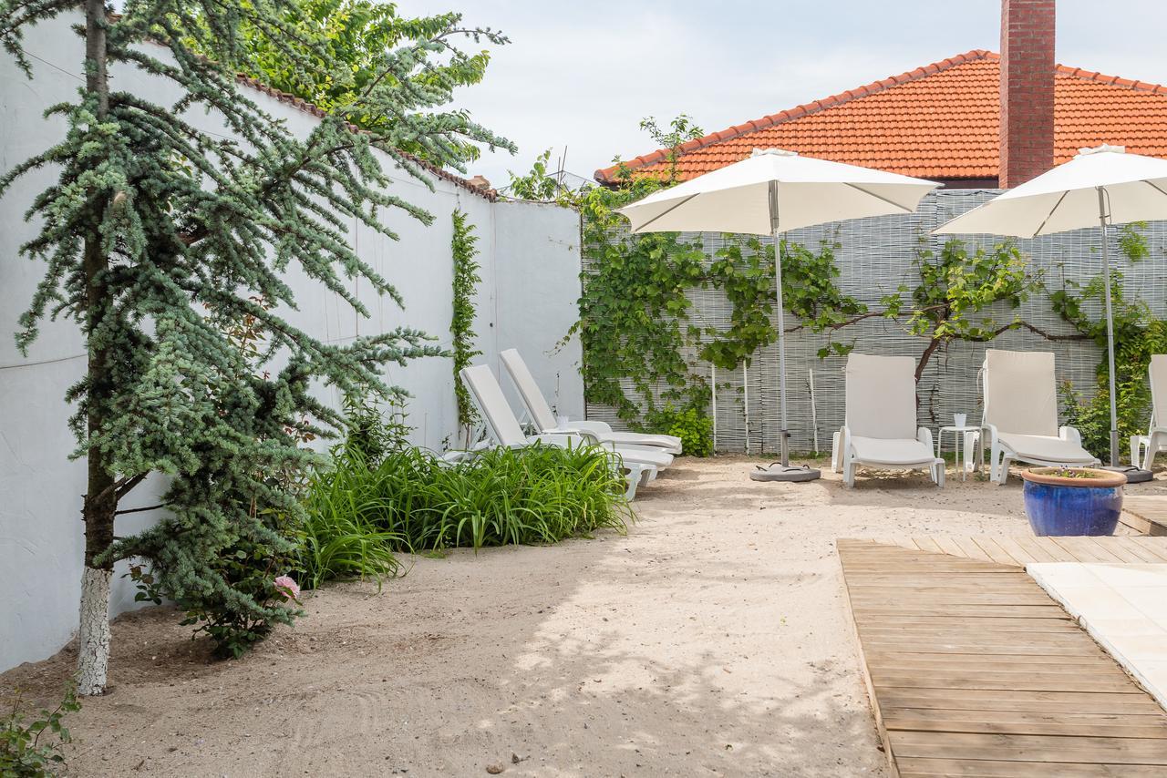 Casa Stavros Două Mai
