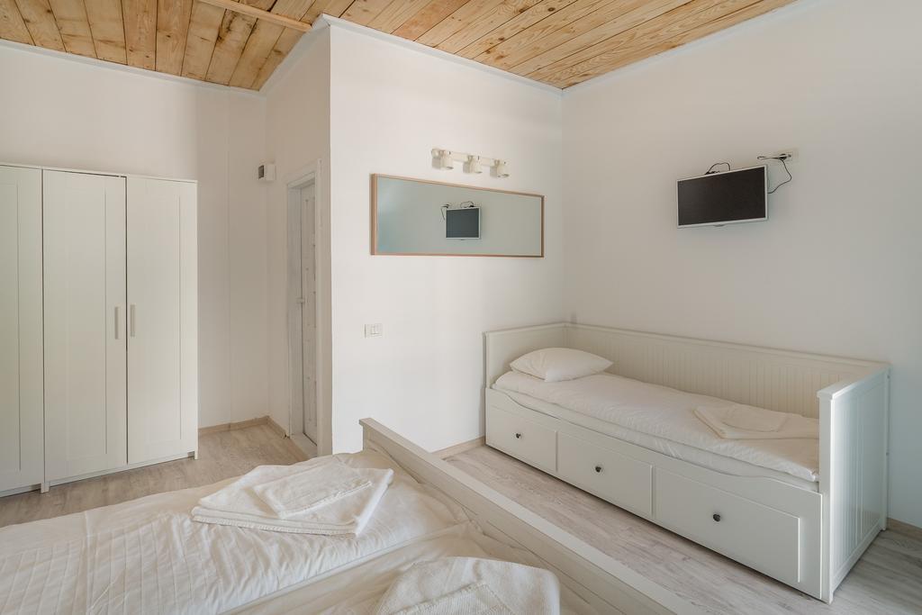 Guest house Casa Stavros 2 Mai