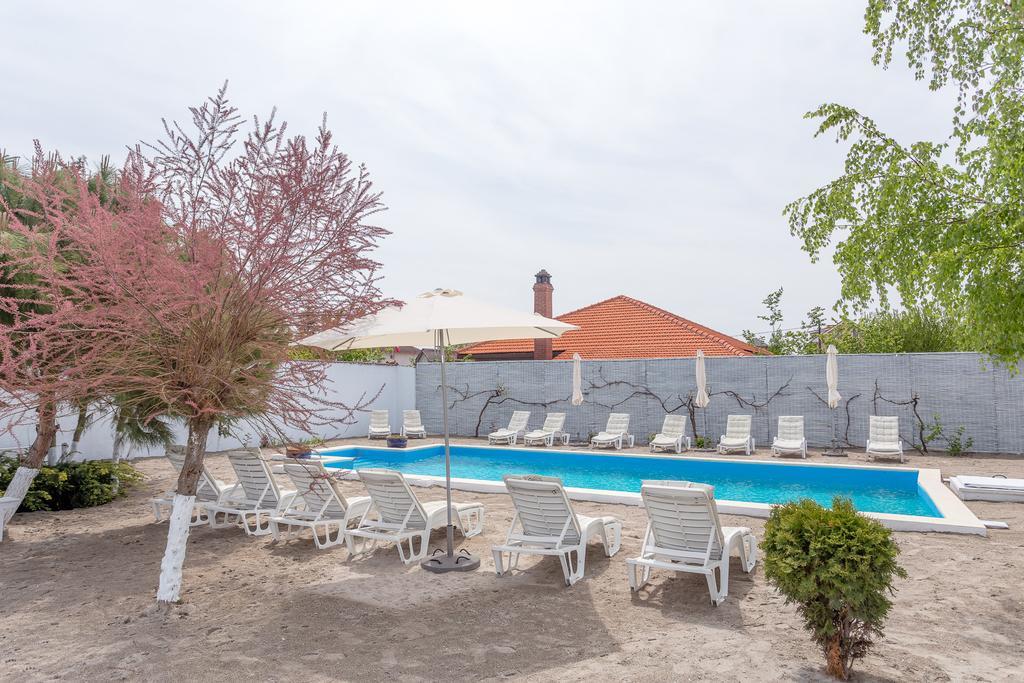 Casa Stavros Două Mai